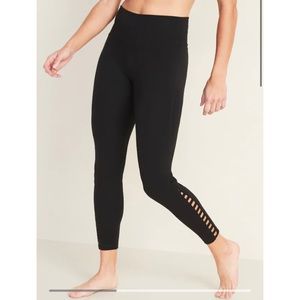 Old Navy High-Waisted Ladder Hem Leggings